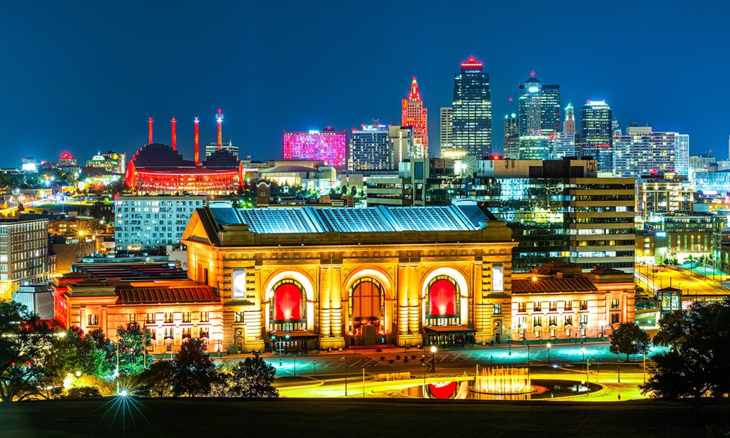 kansas,city,skyline,by,night,,viewed,from,liberty,memorial,park,